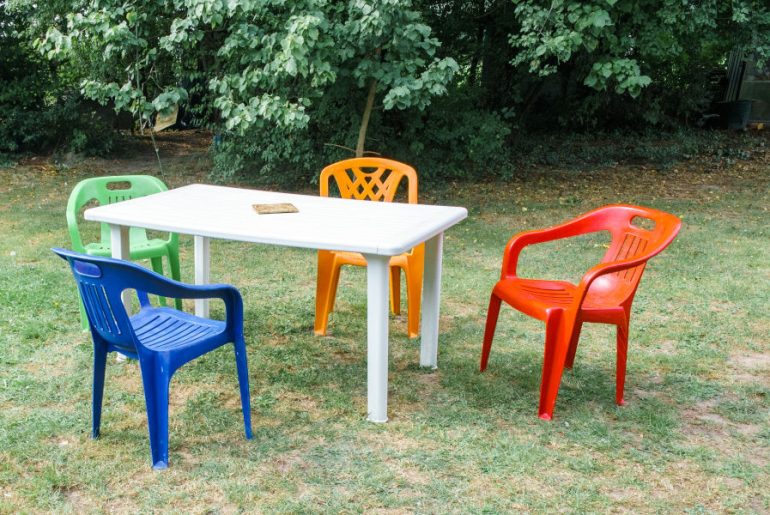 How to Renew Plastic Outdoor Furniture House Trick