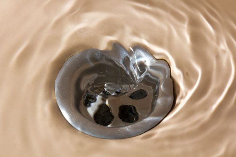 Makeshift Bath Plug What Can You Use to Plug a Bathtub Drain?