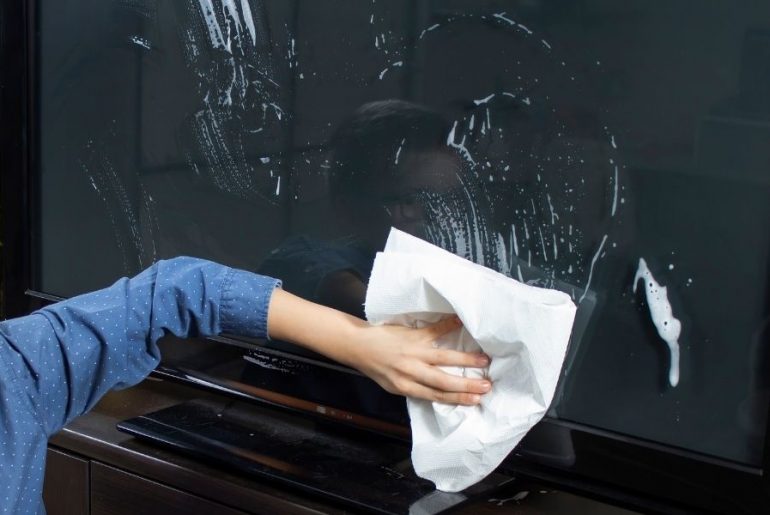 How to Fix a TV Screen Cleaned With Windex House Trick