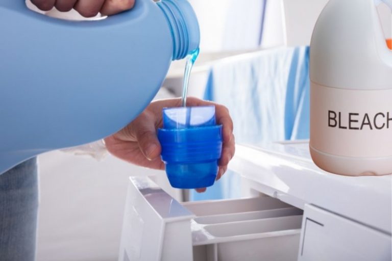 Can You Mix Bleach and Laundry Detergent? » House Trick